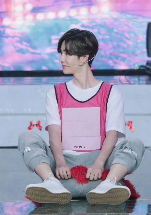  观众们|王牌综艺最新录制嘉宾，《奔跑吧》白宇周震南吴宣仪，《快本》王一博赵丽颖