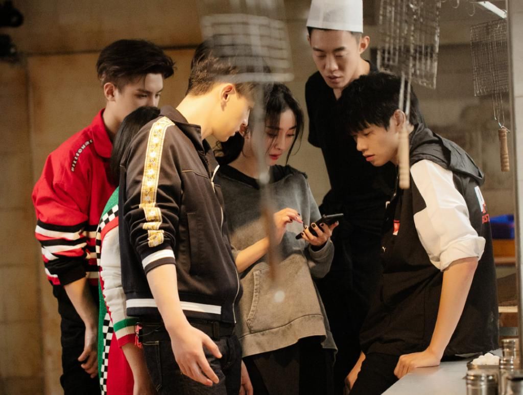  青春|《密逃2》迎来老成员回归，组成新的蜜桃六子，爷的青春回来了！