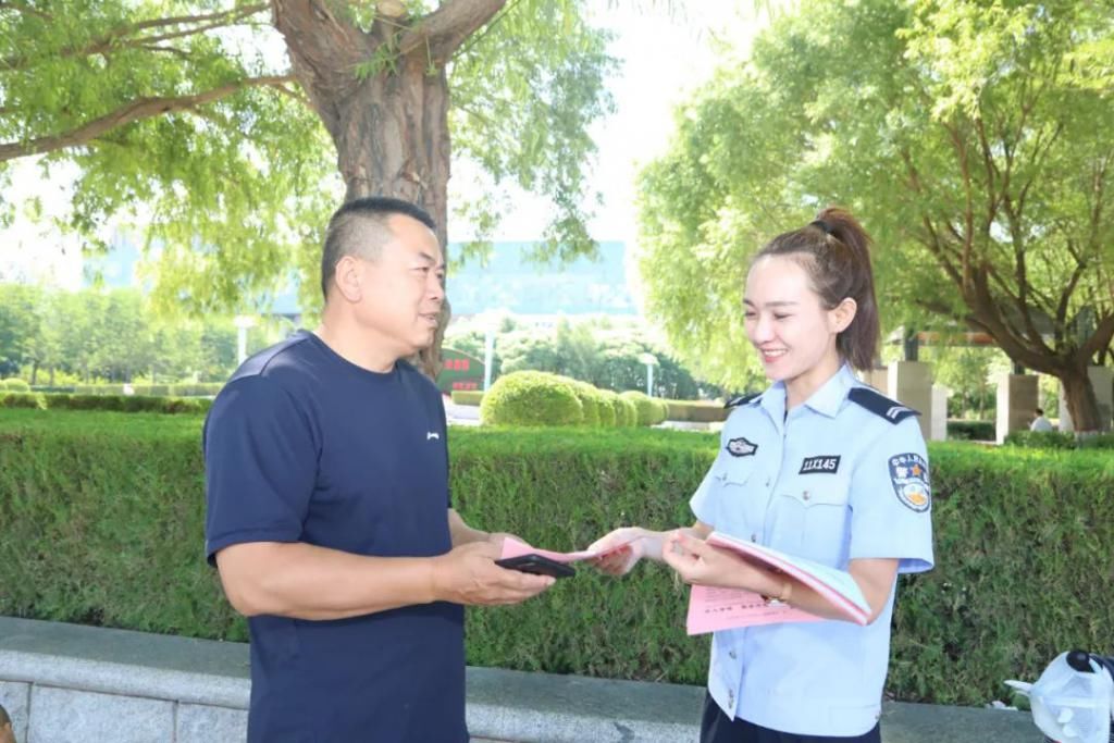  群众|走进基层社区 让打击跨境赌博宣传活动深入人心