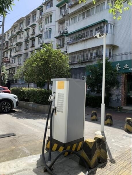 建阳欣语|窗外充电桩“嗡嗡嗡” 居民晚上睡不着:咋办呢?