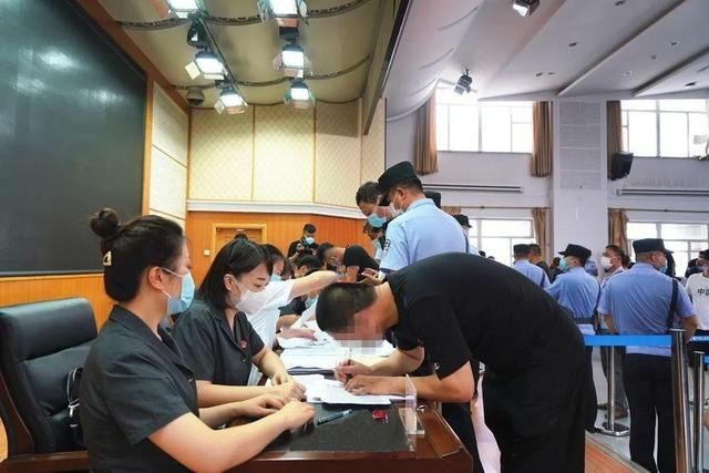 被害人|这伙恶势力栽了！163名被害人的钱追回来了｜共计48万余元