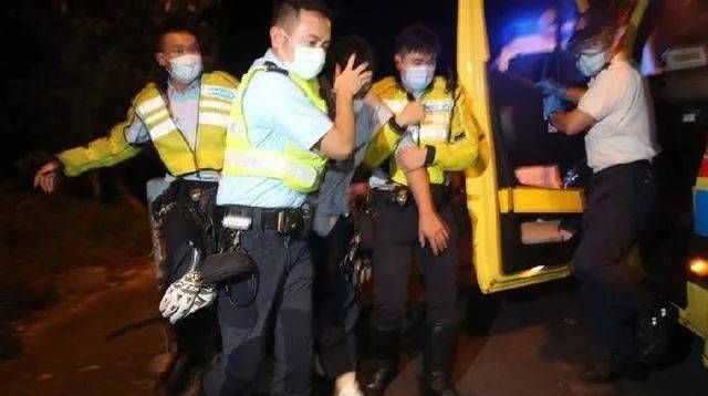 当红|TVB当红小生出车祸送入医院!传身有酒气拒绝做测试