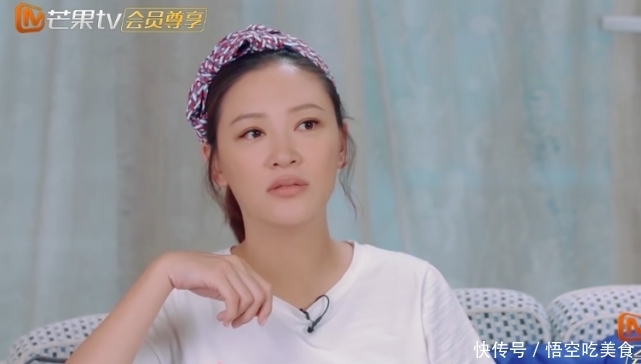 到陈小春|7岁Jasper终于翻身了,不停指挥陈小春干活,懂事举动又很暖心