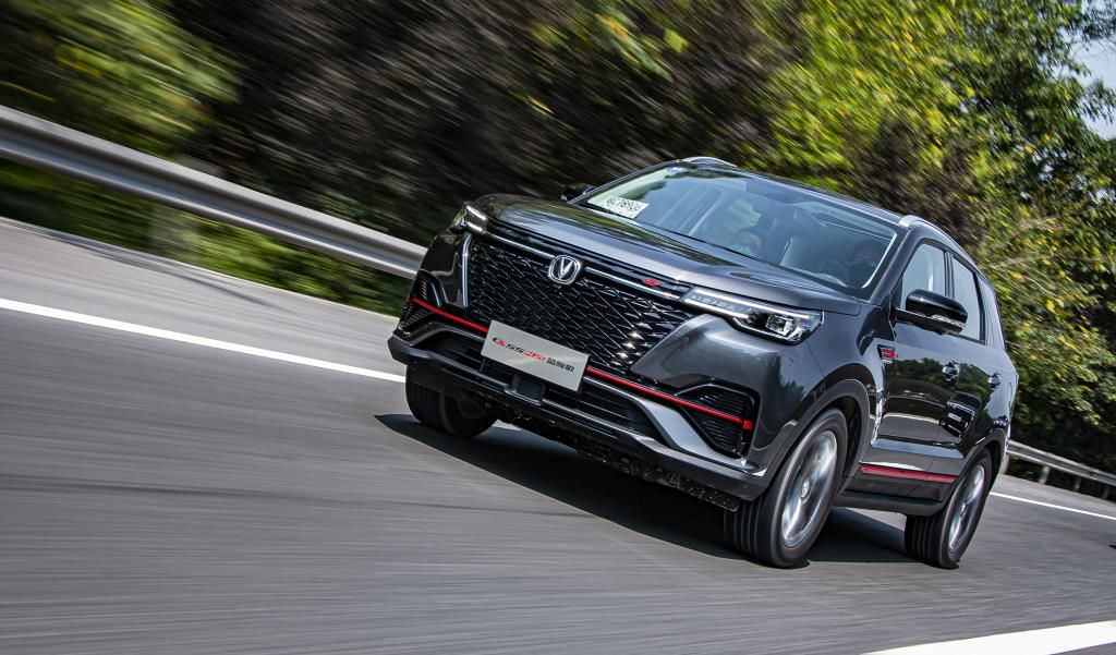  蓝鲸|科技测测看丨长安CS55PLUS蓝鲸版给你惊艳的可不只是芯