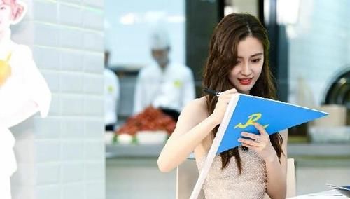  尴尬|《跑男》又见尴尬！新嘉宾遭冷落，看到站位粉丝心疼了