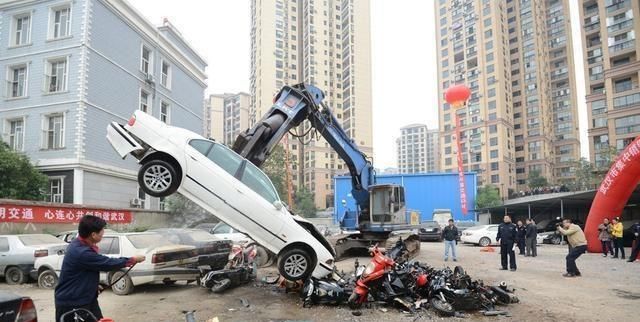 走私车|海关把走私车拿去拍卖？到底能否买到，说真话