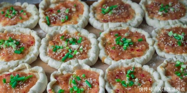 焦脆|面粉试试这样做一次,比包子油条好吃百倍,上层肉香底层焦脆