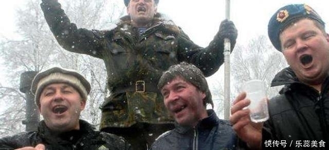 称为|看完俄罗斯人的一日三餐,才知为何被称为战斗民族,一顿够吃一天