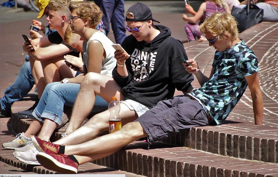  手机|小学生手机不宜安装这5款软件，耽误学习还易被带坏，家长快自查