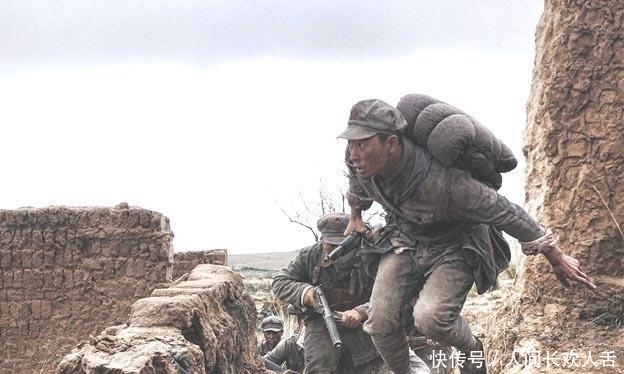 谭友林|师政委带着两警卫跳悬崖, 居然没死! 敌人因一规定, 竟不来抓他们