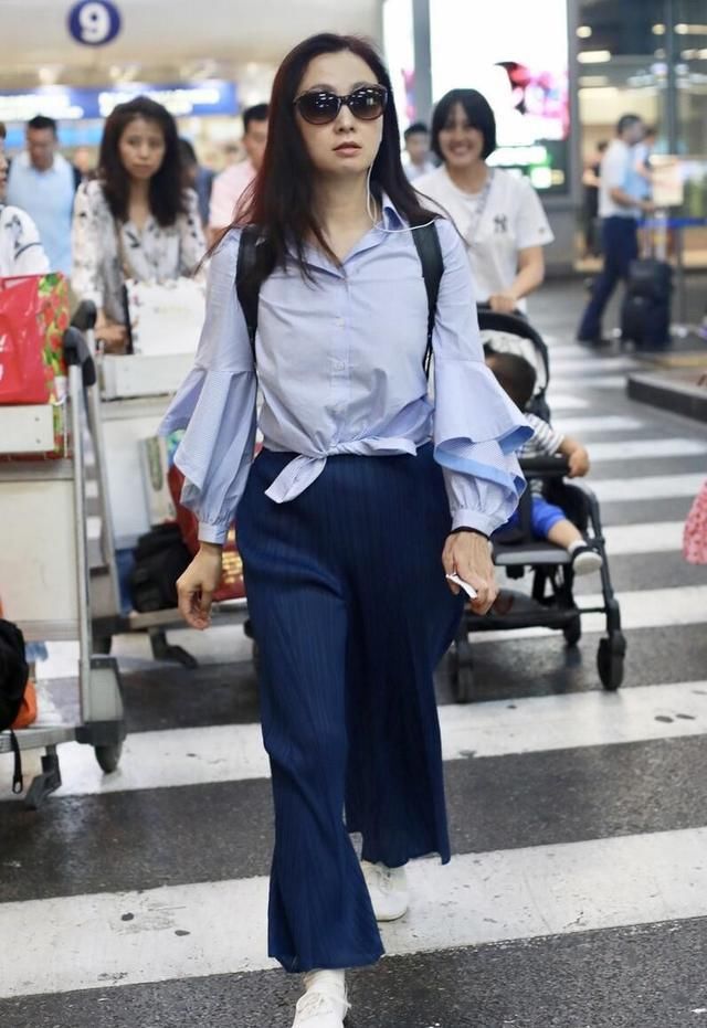 搭配|陶虹也太会穿衣了,将连体裤搭"皮肤衣",腿长直逼一米八