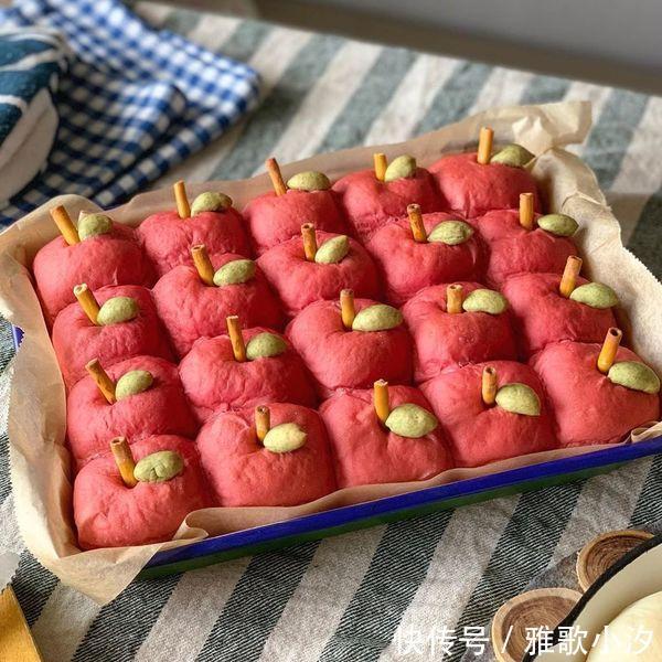 插画|日本妈妈为儿子做“插画面包”,包中有包,咬一口,里面还有惊喜