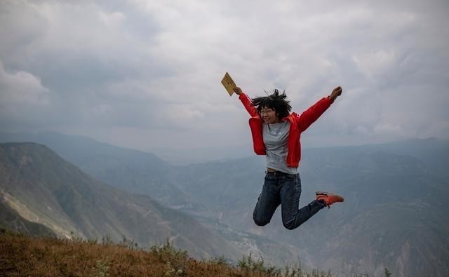 范天兰|“山坡找网女孩”踏上大学报到路