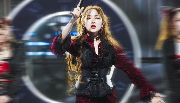  居然|《浪姐》孟佳, 你居然敢用自己的真本事, 挑战现场500浪花的审美水平?