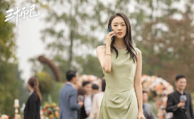  气质|最强职场穿搭，顾佳look轻熟显气质，时尚又自在