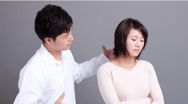 男方父母|结婚彩礼瞬间涨20万，女方以流产要挟，男子：宁可单身也不娶