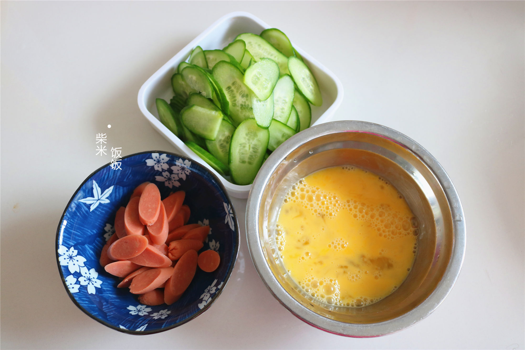  鸡蛋|娘俩的懒人午餐，饭菜一锅出，每人一碗，网友：真省事