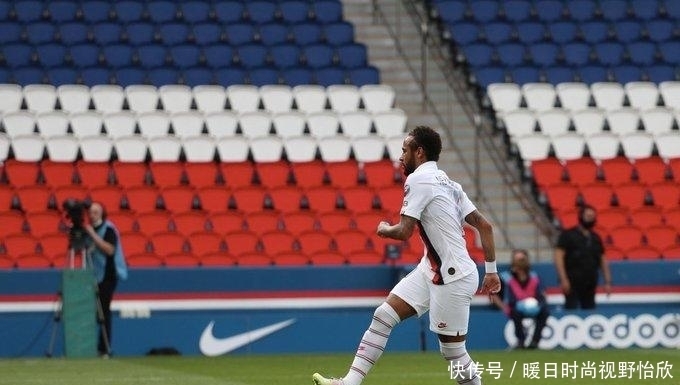 复制|内马尔玩嗨了!热身赛破门调戏门将,复制拉莫斯点球套路