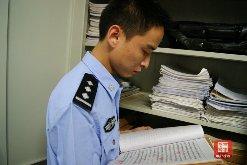 奋战|李志：奋战在一线的人民卫士