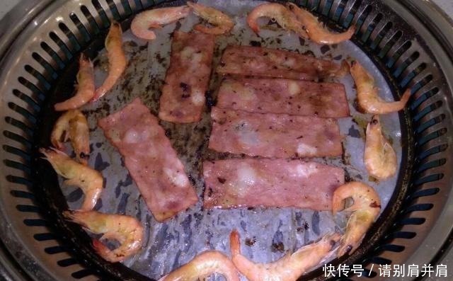 会端|吃自助烤肉,明明没拿萝卜,为啥服务员会端来一盘不懂可别乱吃