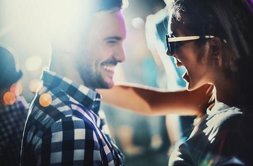 剩女|为什么有些剩女宁愿在城里继续单身，也不愿意回农村嫁人？