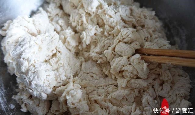 操作|早餐花卷越吃越爱吃,方法简单易操作,你也来试试吧