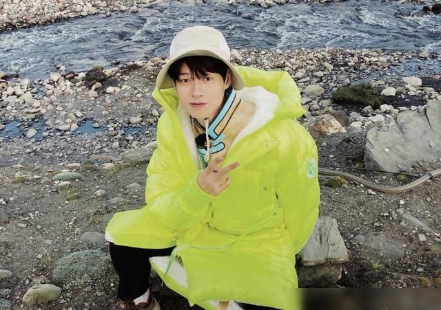  做家务|杨子姗重度洁癖，因拍摄者未穿鞋套崩溃大哭，自己却躺在床上刷牙