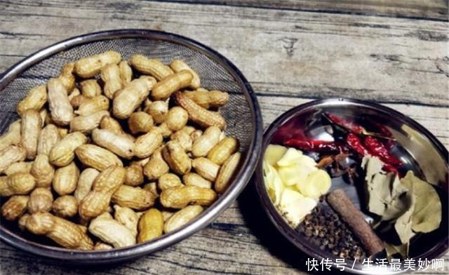 带壳花生|煮花生时,不能直接下锅煮,少了这1步,花生不烂不入味