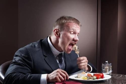  们自身|血糖偏高，可能会出现5个症状，早发现早治疗，不妨了解一下