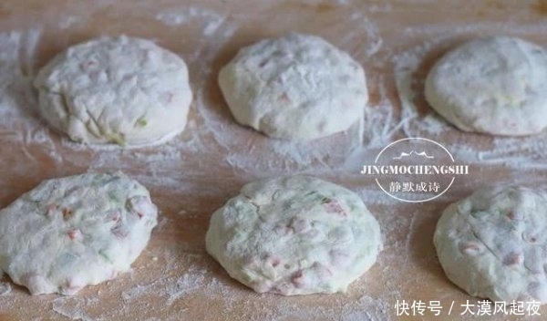 要外|好的烙饼,要外酥里嫩,层次丰富,掌握这些要点,一次就能成功