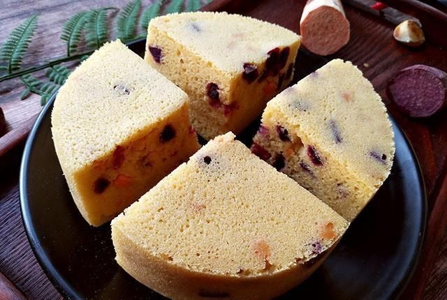  简单|儿子最喜欢这粗粮发糕，一搅一蒸，营养香甜，比馒头简单好吃