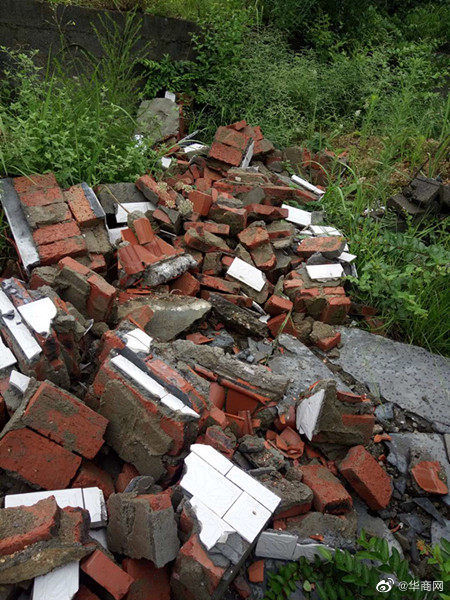 接到|咋回事?女子母亲坟墓被挖 此前未接到任何通知文件