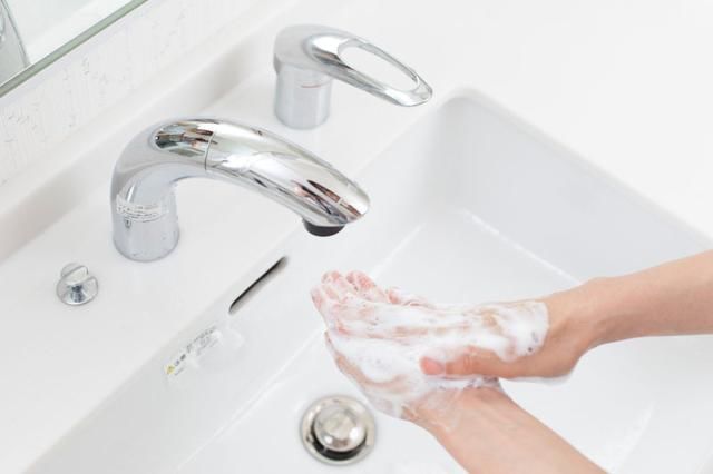  传染|玫瑰疹的症状与传染，医生解析一次搞懂