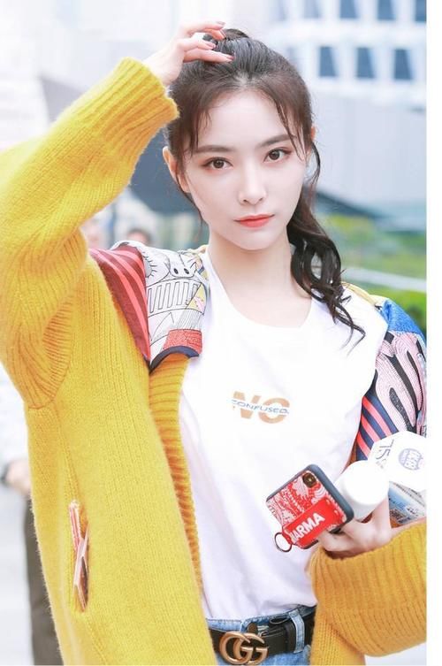  功不可没|许佳琪又瘦又美？她的穿搭其实功不可没，每套造型都堪称“范本”