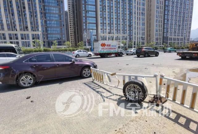  砰砰|砰砰砰砰！福州市区一宝马连撞3车！“它飞一样的过来了”