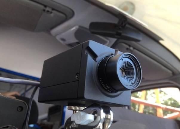  赶紧|赶紧往前挪！！这种情况下，车辆闯红灯不受处罚！