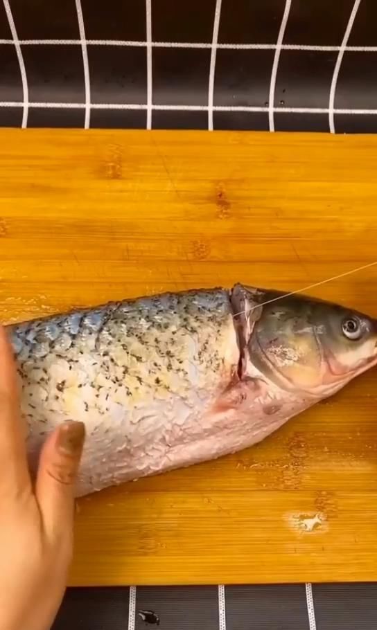  香香|觉得吃猪肉划不来，今天吃鱼肉，做一个香香嫩嫩的红烧鱼