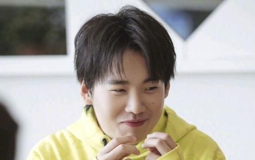  游戏环节|李晨踢足球太嚣张：可以踢邓超的脸吗，郑恺的回答亮了