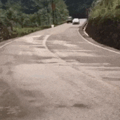 GIF|搞笑GIF:说出来你们可能不信,刚刚比赛中我输给了一辆面包车