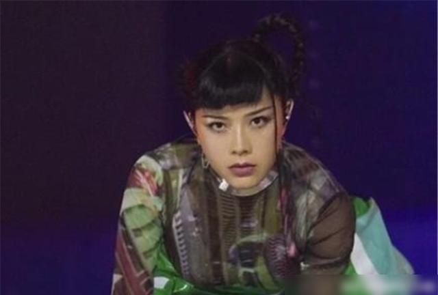  令人|《乘风破浪的姐姐》淘汰个别玩家和陈松伶淘汰的原因令人心碎