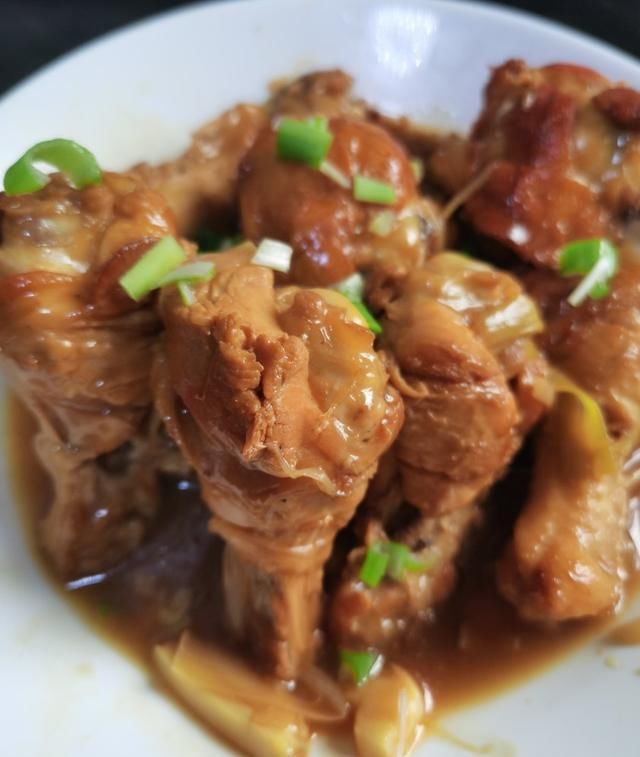 皮烂|教你红烧鸡翅根的做法,皮烂肉香,鲜嫩多汁,孩子超爱吃