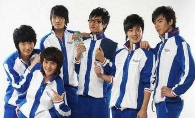  腹肌|爱情公寓：唐悠悠演过仙剑，关谷演过网球王子，看到张伟笑出腹肌