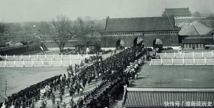 争议|老照片：晚清市井百态，其中一项绝活延续至今，备受争议