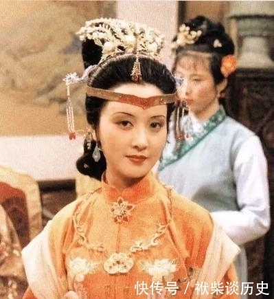 人用|监禁中被人用弓绞死，贾元春死时惨状，被作者用16字写尽