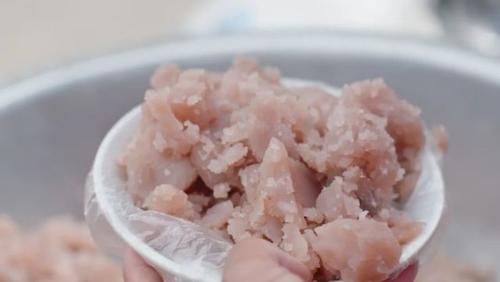  辣子|锅巴配辣子，羊肉拌凉面，不说了开吃吧