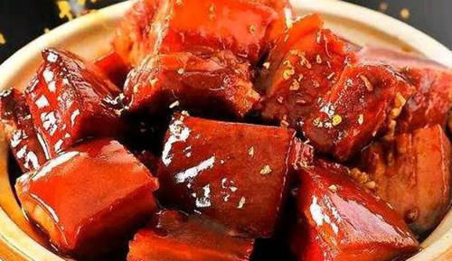 红烧肉|美食优选:酸黄瓜炒肉片,清蒸鲳鱼, 农家烧豆腐,桂花红烧肉的做法