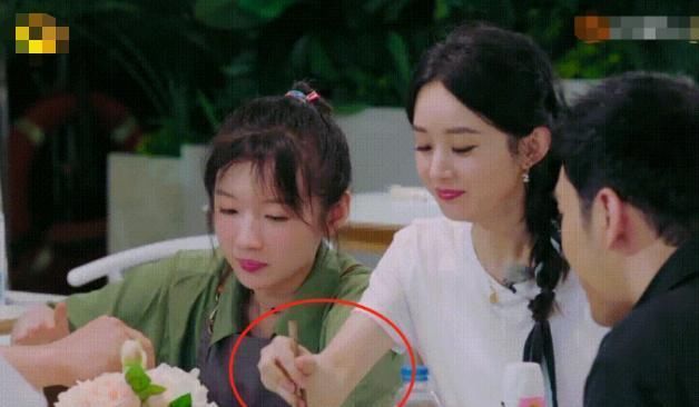 若隐若现|赵丽颖《中餐厅》吃饭习惯被嘲,强硬洗白惹怒网友,黑历史惨被扒