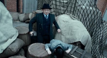 瞄准|一场对决、两名狙击手、三条线索