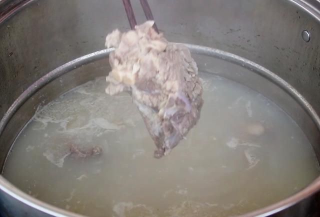 猪肉|立秋之后，牛肉猪肉靠边站，秋天最该吃这肉，鲜香温和降秋燥