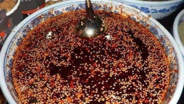 辣椒粉|饭店的辣椒油为什么那么香？大厨告诉你：少了这一样，香味少一半